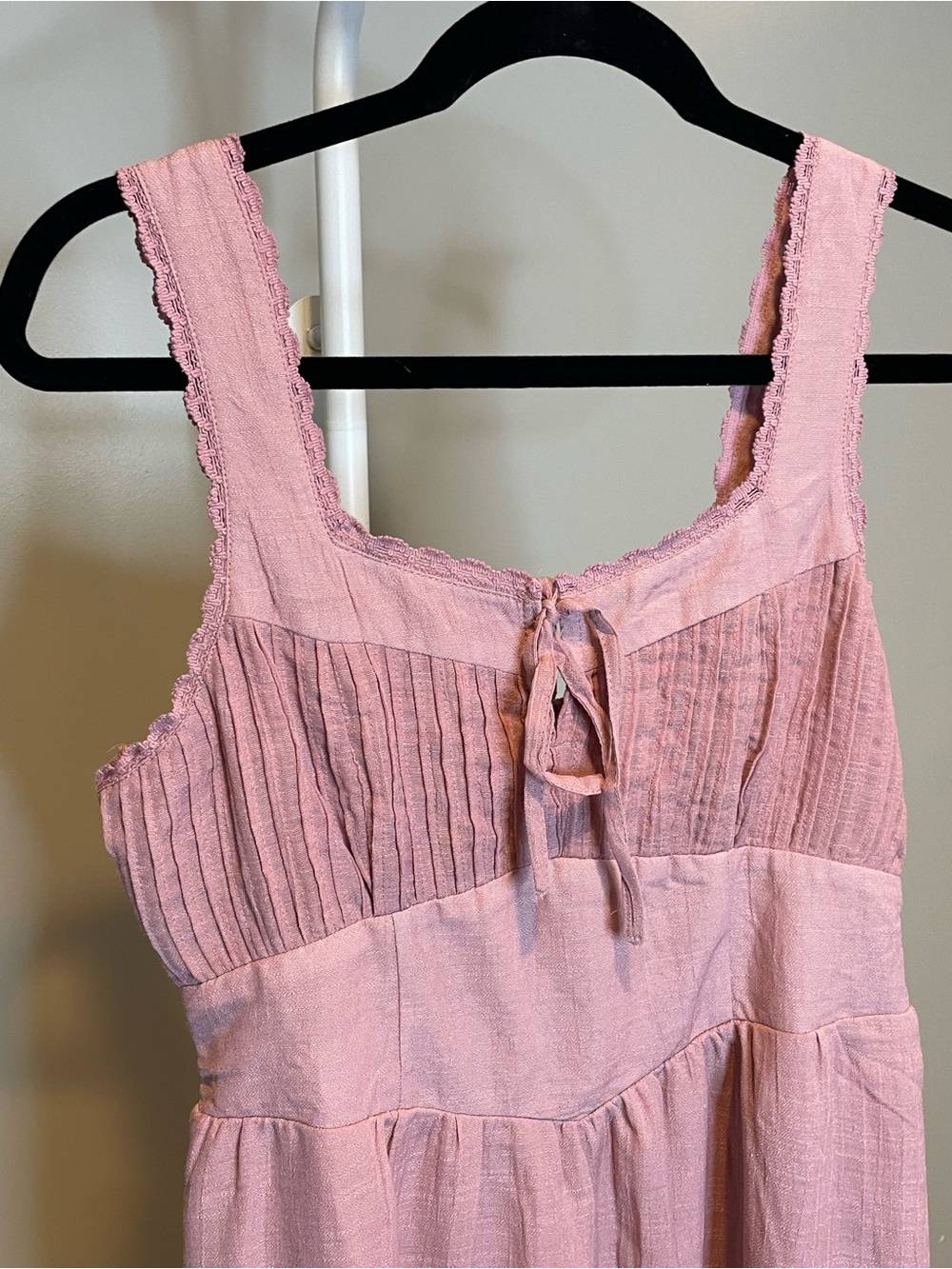 Blush Pink Sleeveless Midi Dress with Tie Front Size Medium - Picture 2 of 4